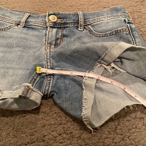 Hollister MIDI Short 4” inseam Jean Short Size 0 Size 24 - Picture 3 of 9